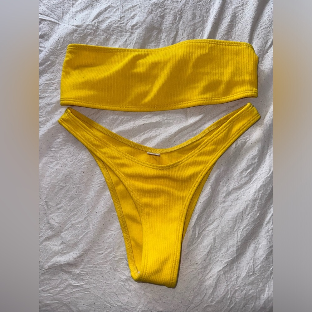 Saul yellow bikini